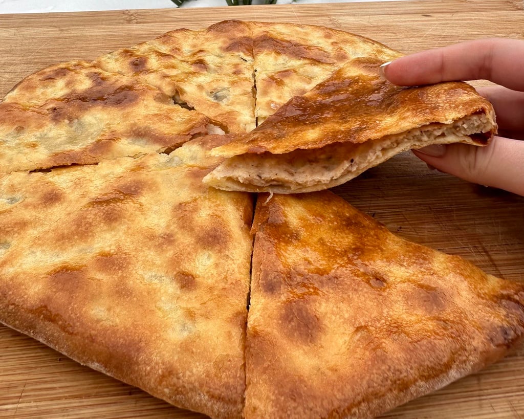 Хачапурі з індичкою та сиром