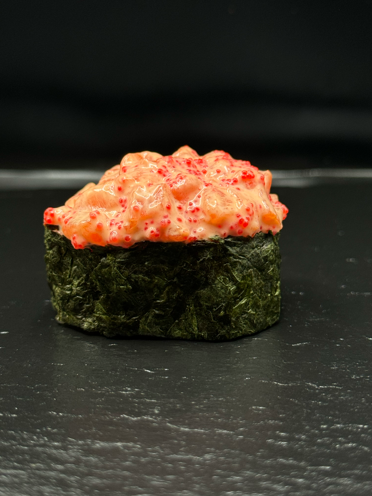 Гункан з крабом