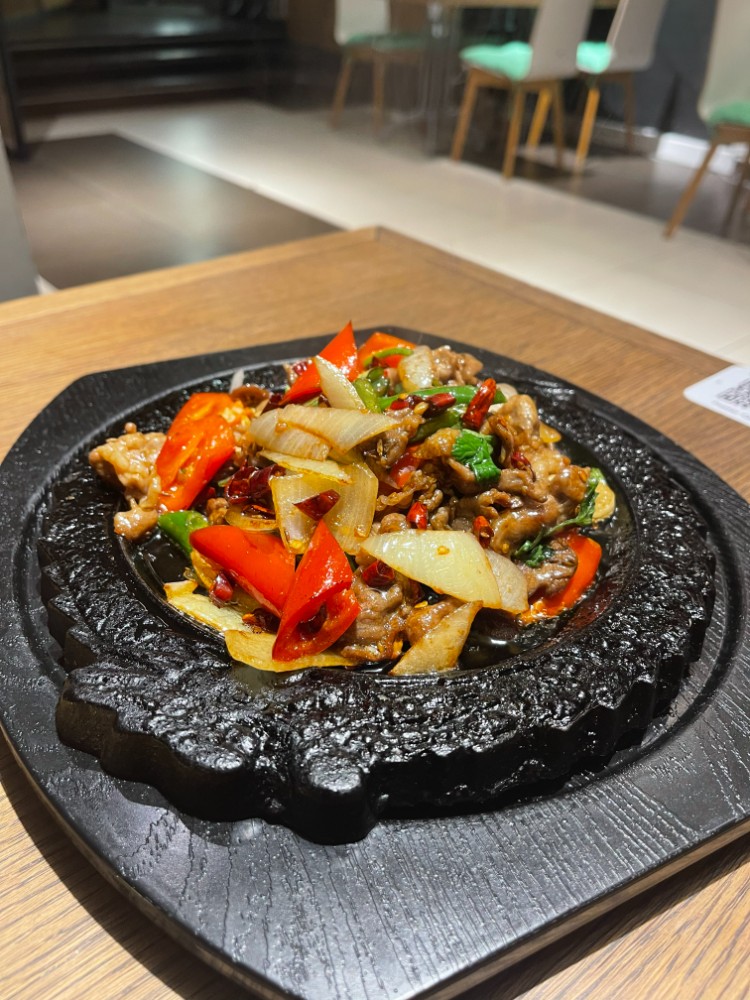 127. Баранина на сковороді 🌶🌶/ 铁板羊肉 / Hot plate of lamb