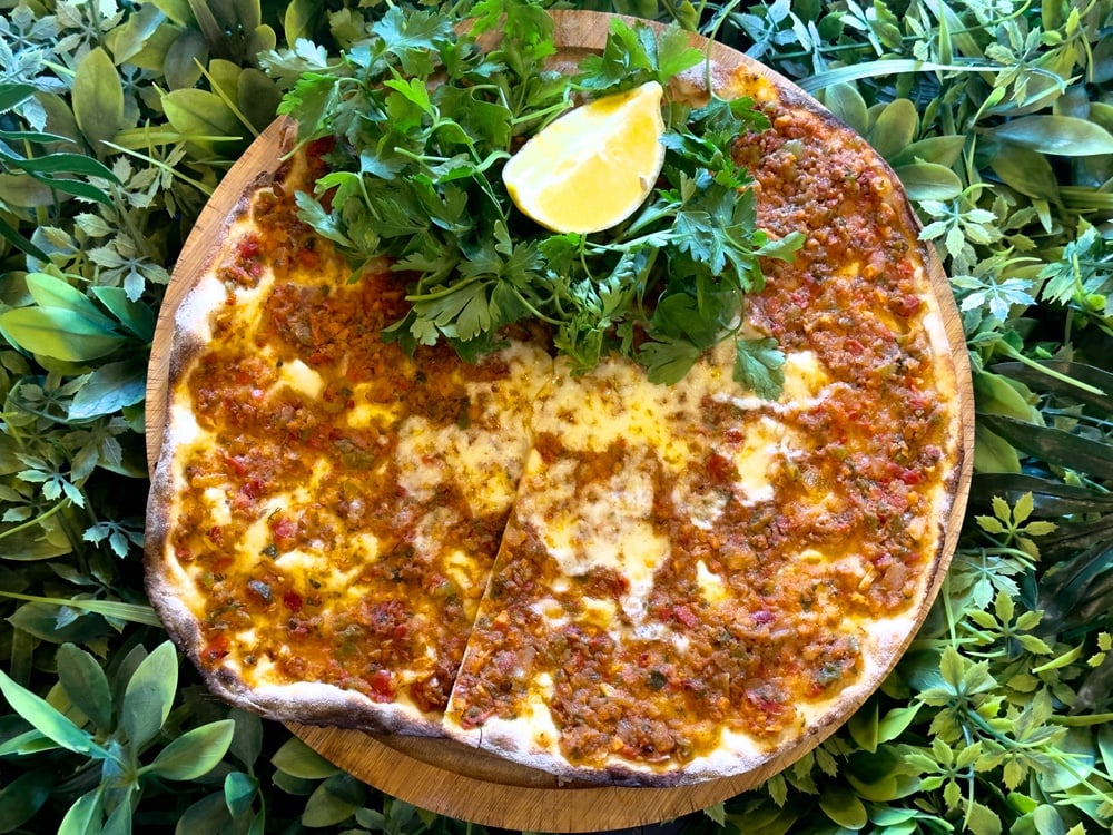 Lahmacun pendirli (wolt)