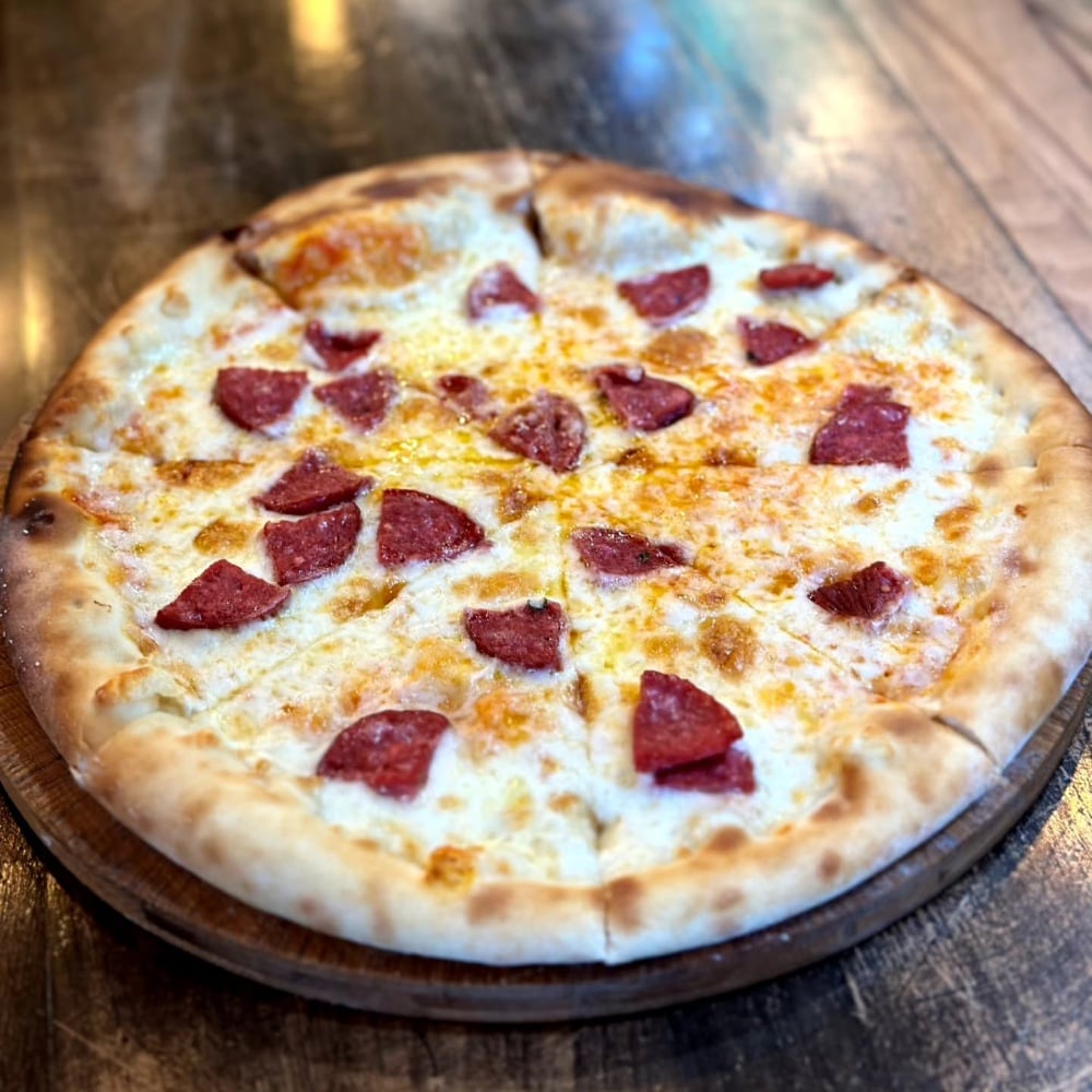 Peperoni pizza (wolt)
