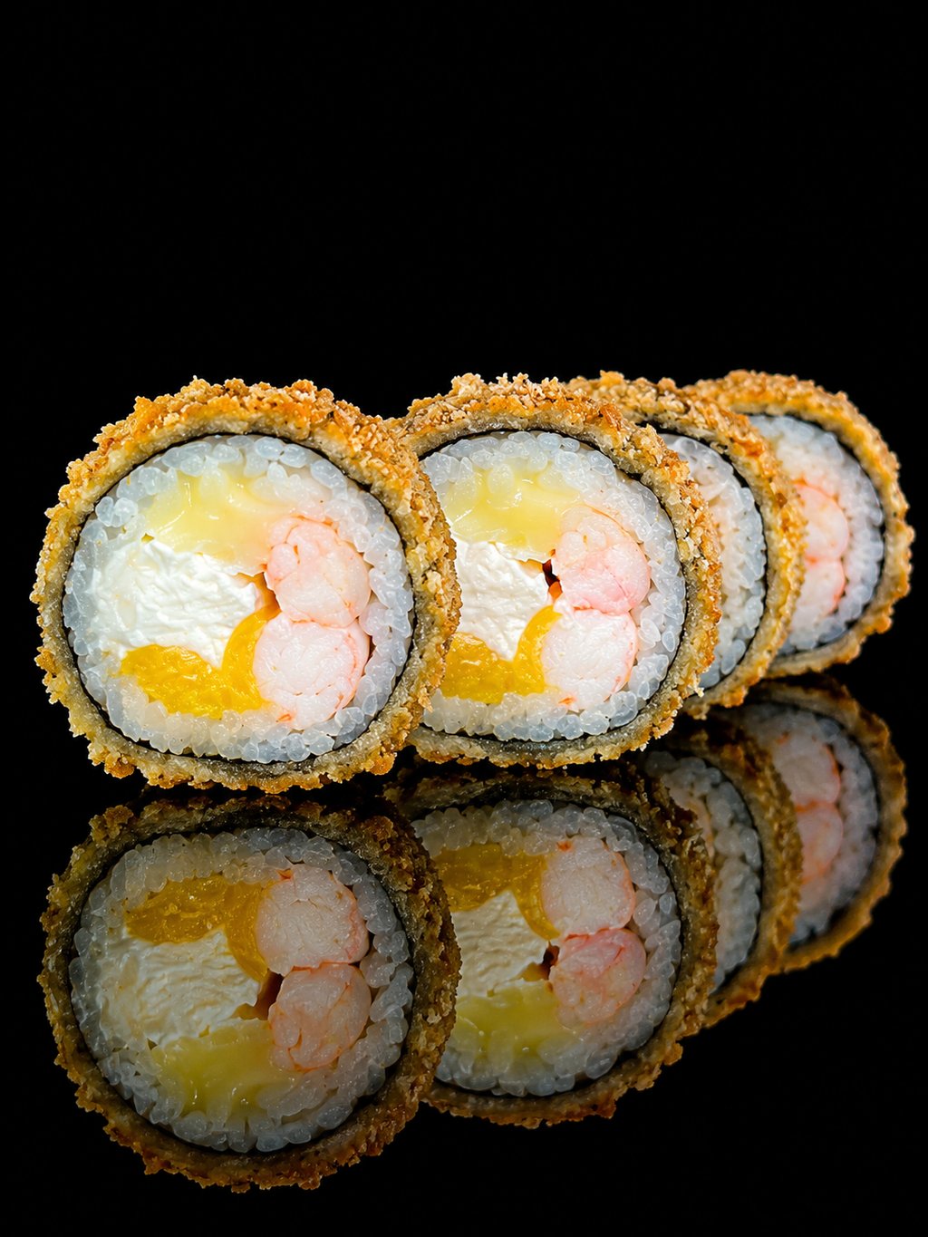 Hot  roll з креветкою та манго