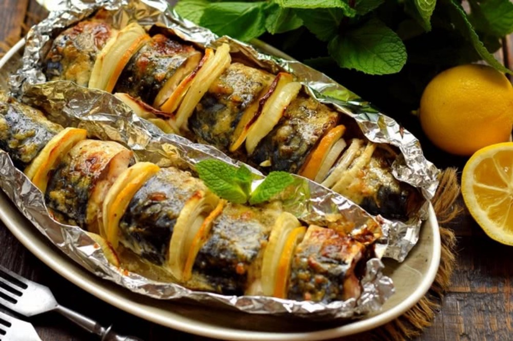 Скумбрія запечена