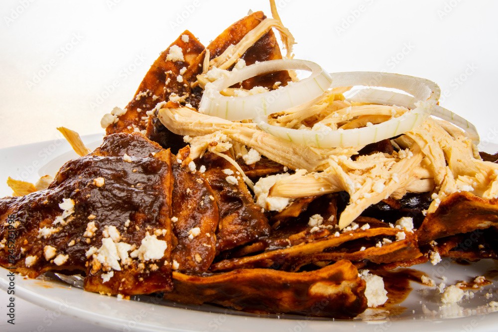 Chilaquiles con Pollo