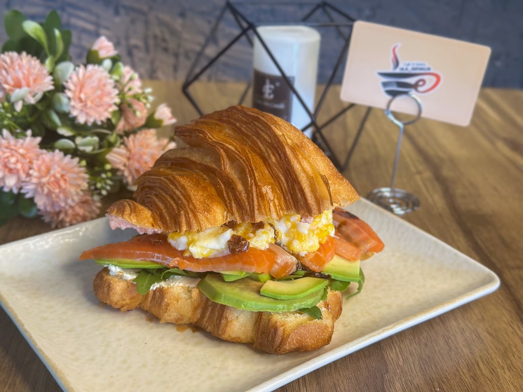 Круассан с форелью|Croissant with trount