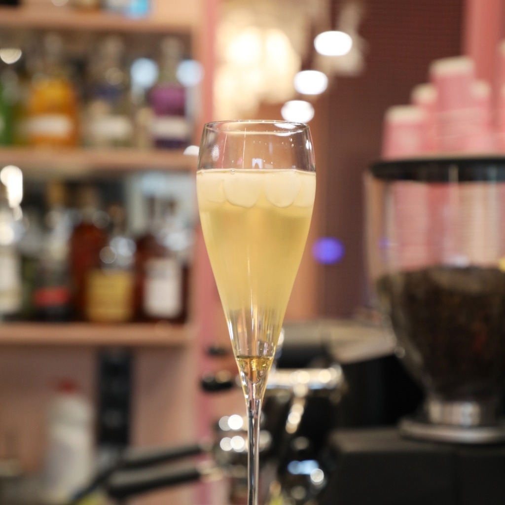 Коктейль "Flower French 75"