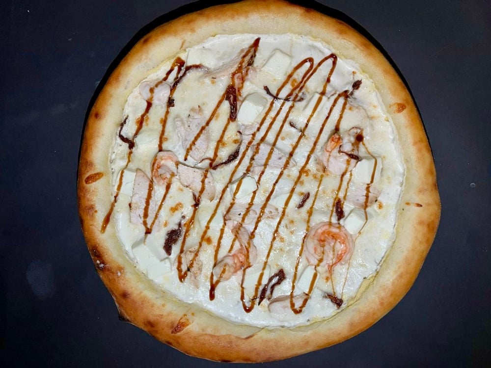 Піца Surf & Turf