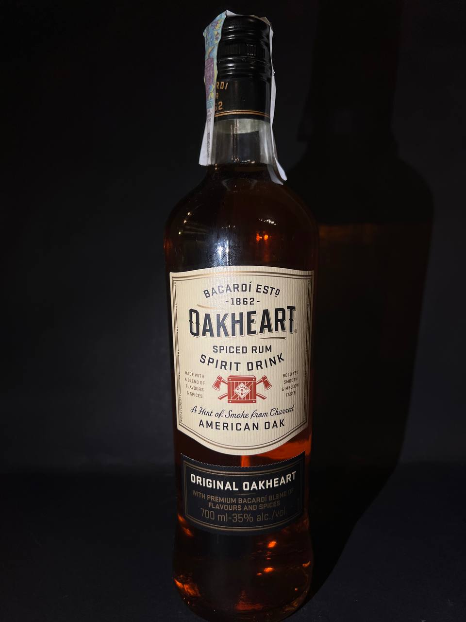 Напій лікер.-гор на основі рому "Оакхарт Оріджинал" 35% 0,7 л.