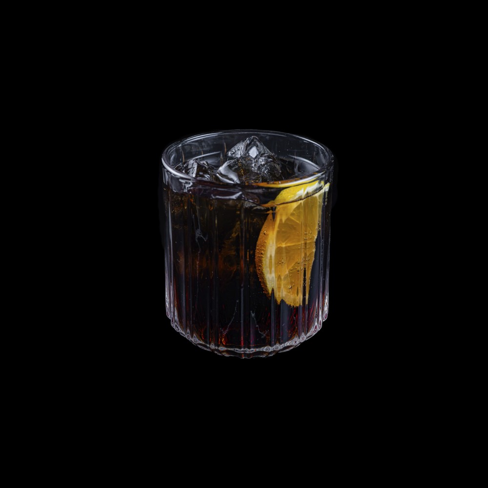 Rum cola (Е)