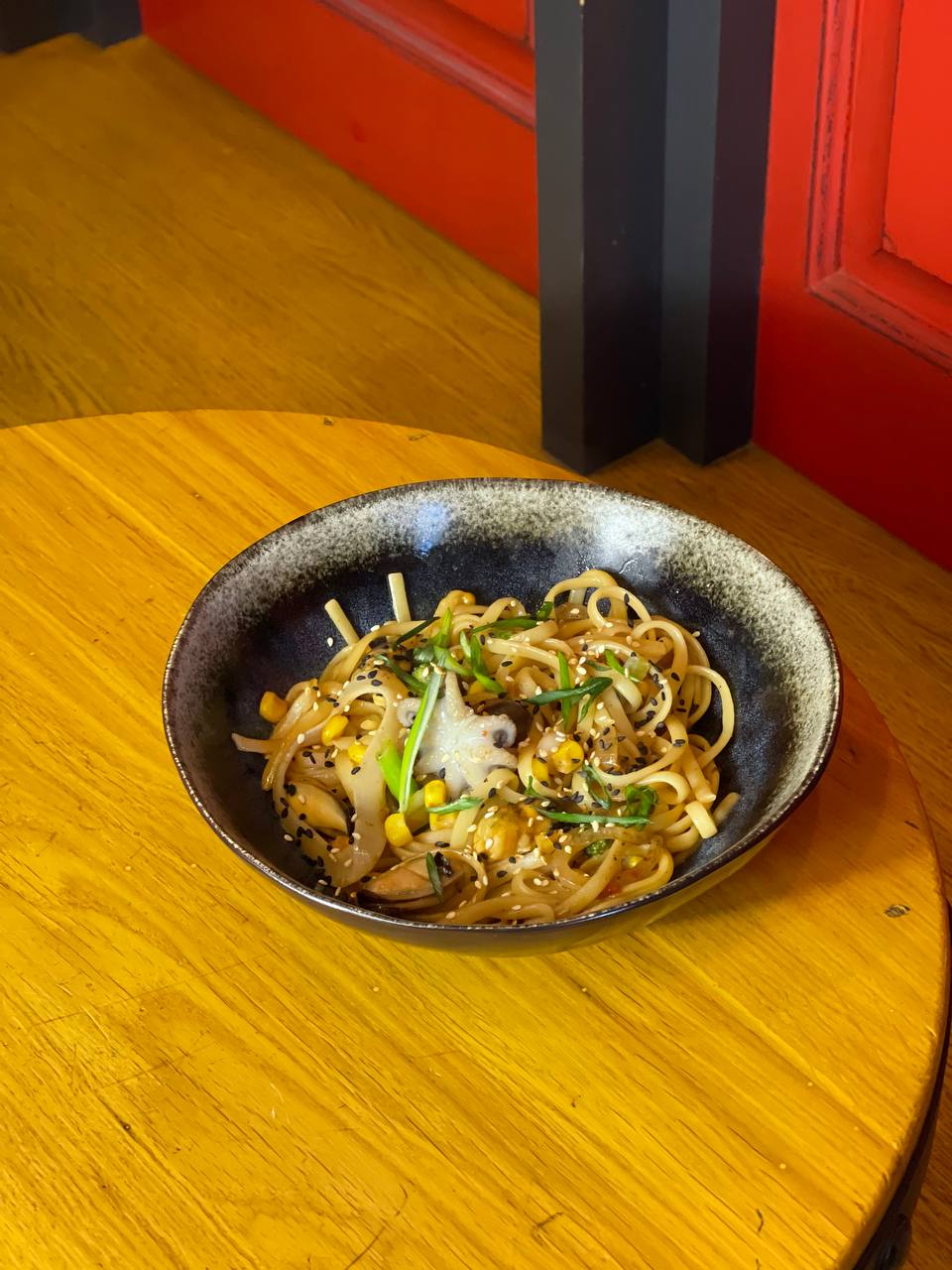 Локшина WOK з морепродуктами (350г)