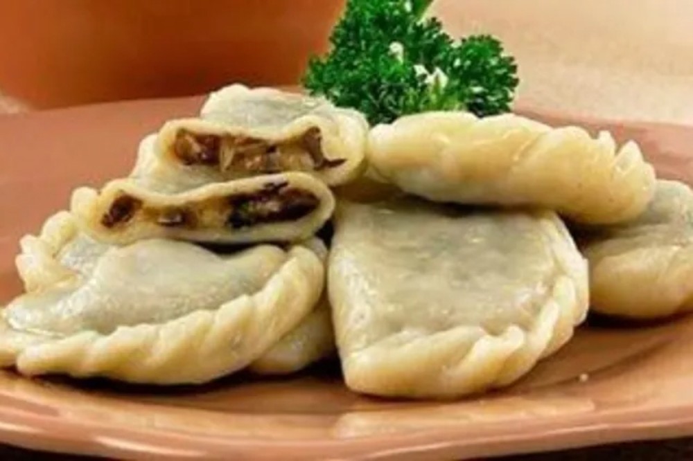 Вареники з картоплею та грибами