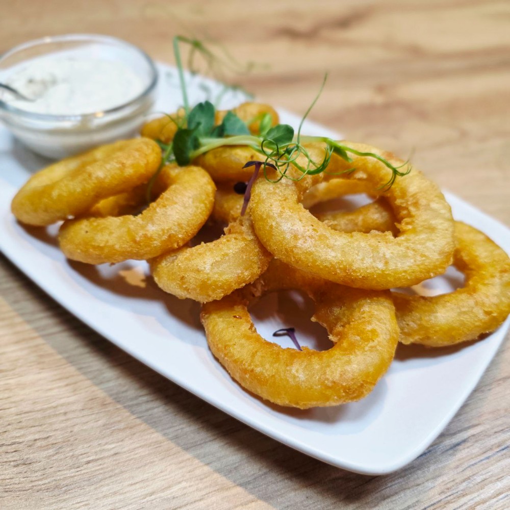 Кільця кальмара з соусом тар-тар