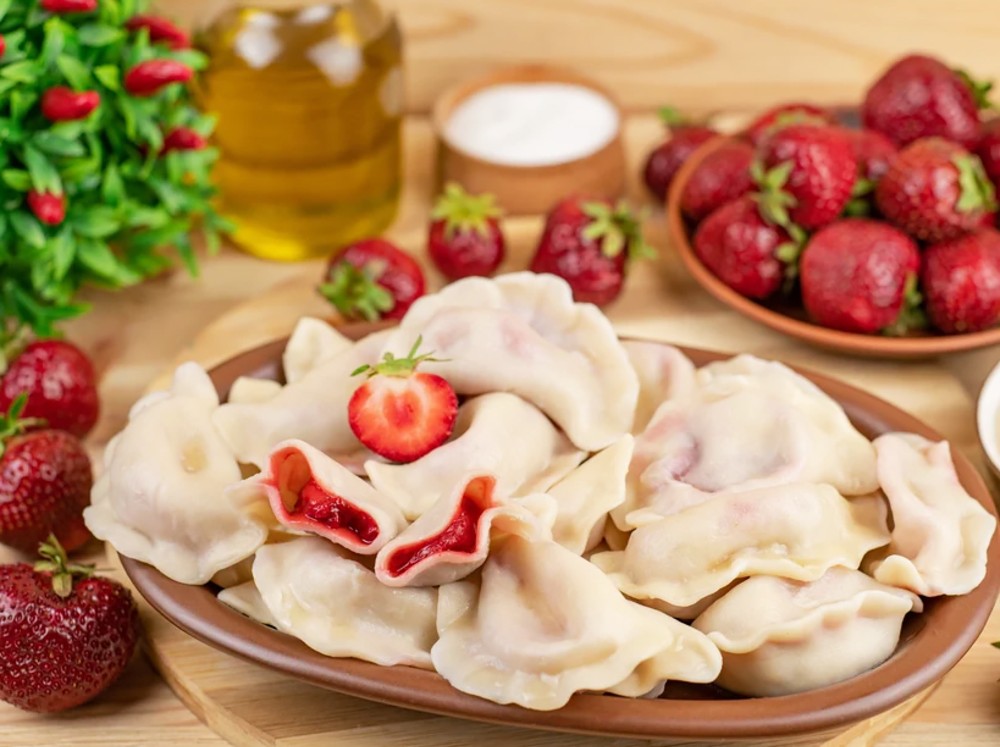 Вареники з полуницею