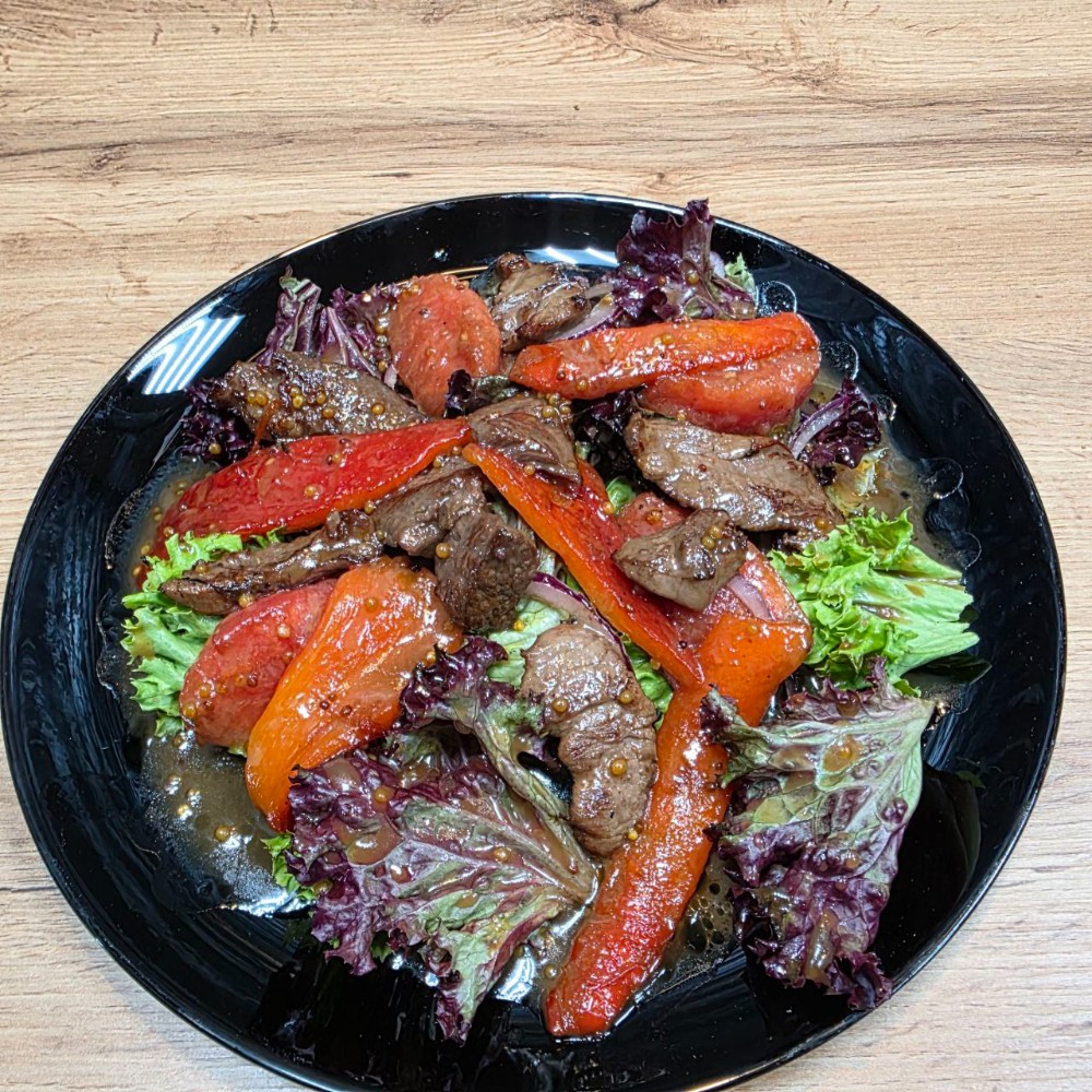 Wok салат з телятиною