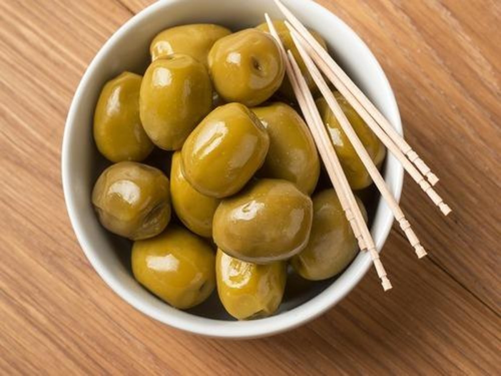 Оливки зелені