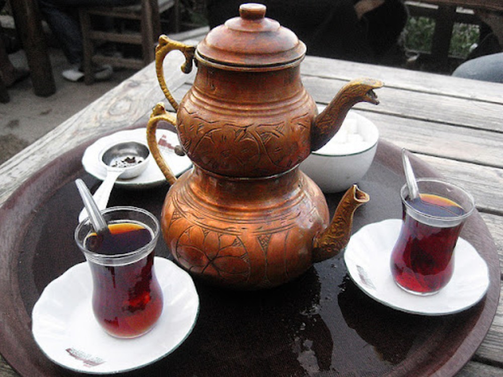 Бардак чай. Чайник