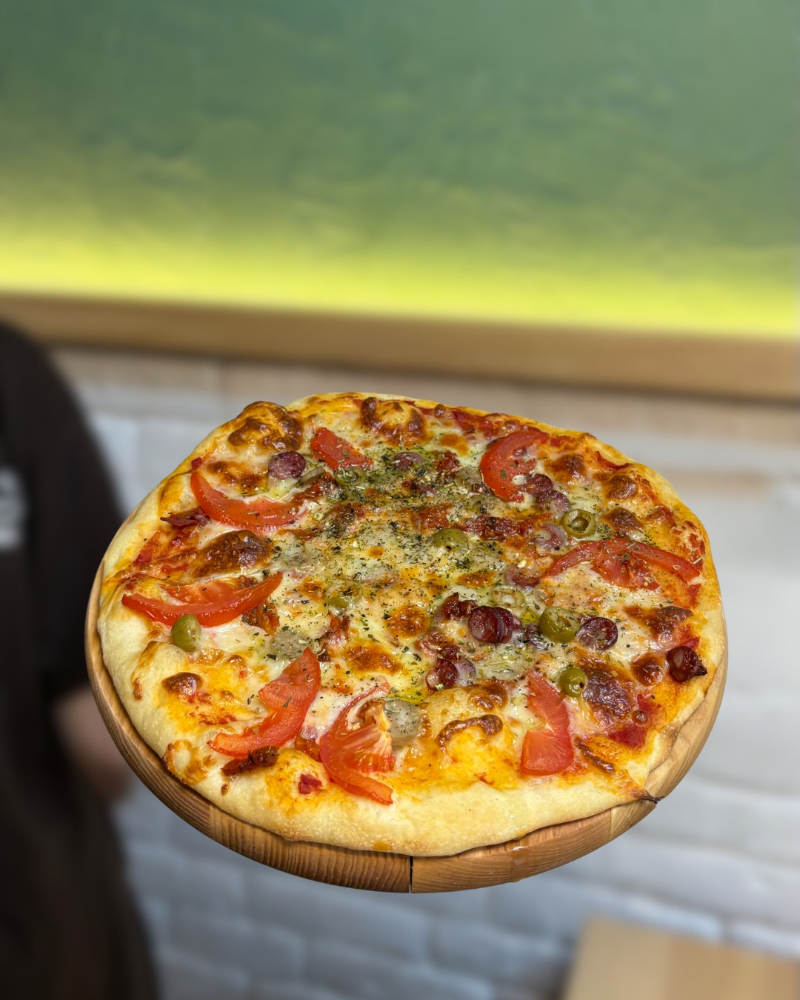 Великі друзі (з ковбасками та маринованими овочами), 500 г