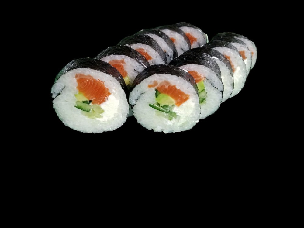 Футомакі з лососем