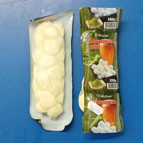 МілКрай моцарела міні з васабі (Логістик плюс) 130г
