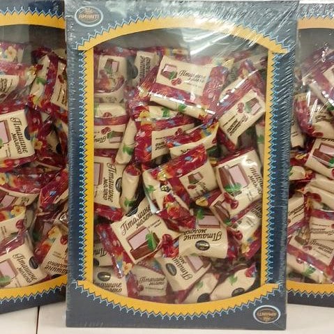 Цукерки Пташине молоко зі смаком вишні (Алі), 1кг