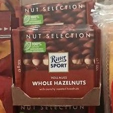 Чорний шоколад з цілими лісовими горіхами (Бойчак), 100г