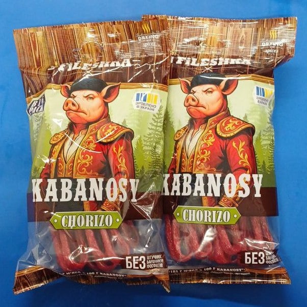 La Fileshka Ковбаски KABANOSY варено-копчені з м'ясом птиці КАБАНОСИ ЧОРИЗО 150г  До бочкового