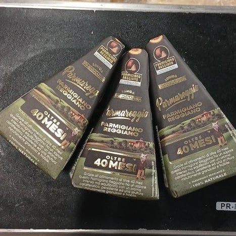 Parmigino Reggiano, Пармезан Мишка 40 mesi (ФОП Слипчук), 200г