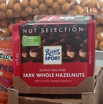 Молочний шоколад з цілим лісовим горіхом (Бойчак), 100г