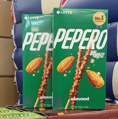 LOTTE, Глаз. соломка мигд. Almond Pepero (Павліш), 32г