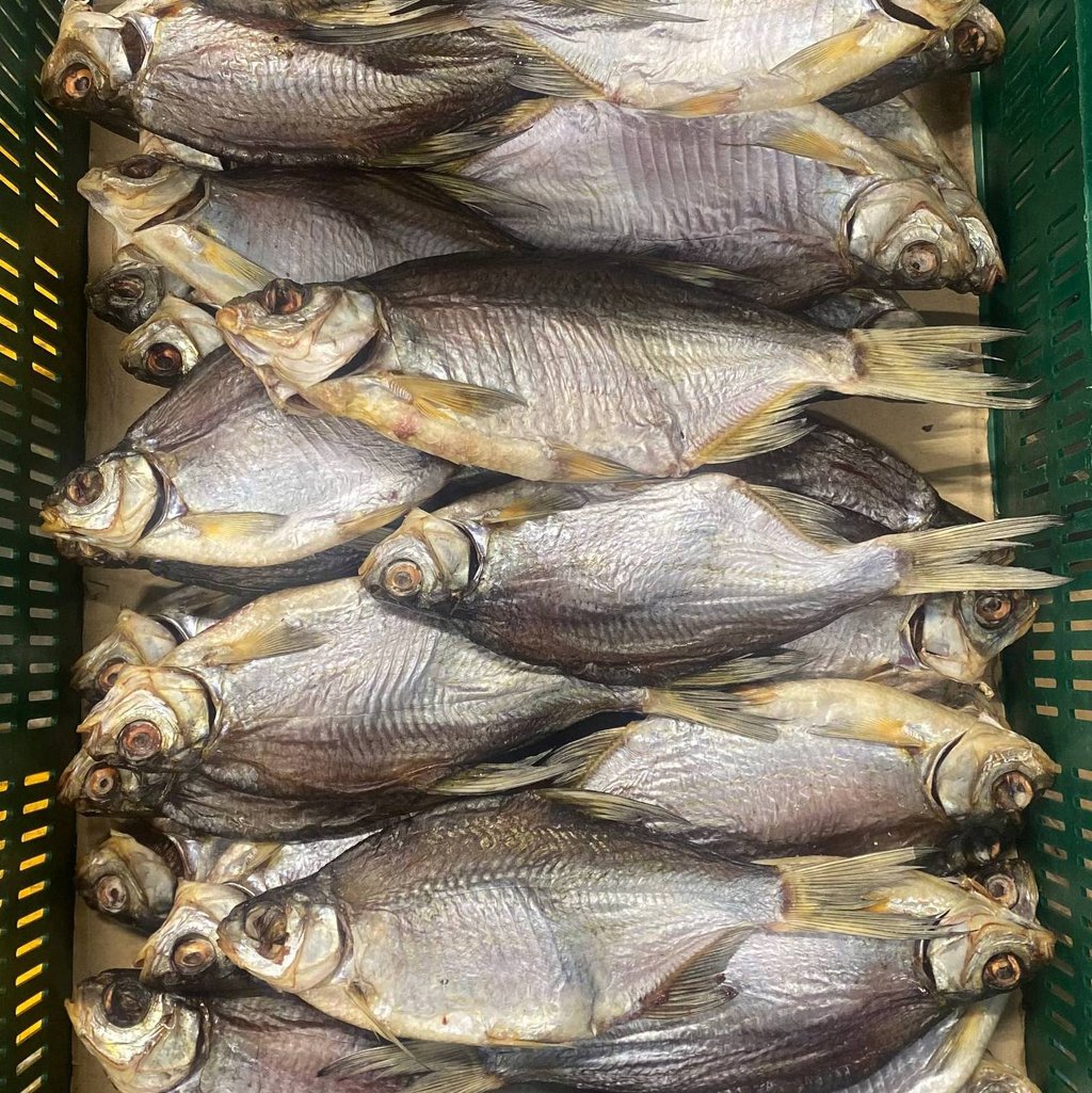 Густера чищена з ікрою