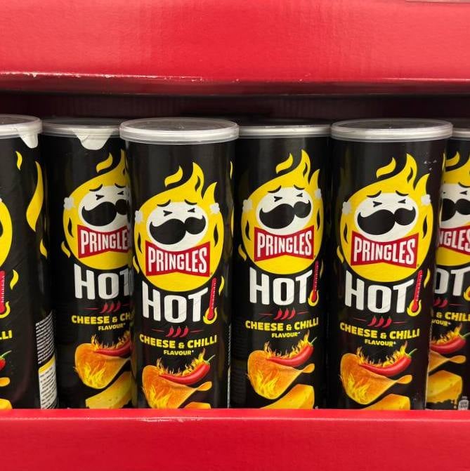 Чіпси PRINGLES HOT & Flamin CHEESE , 160г