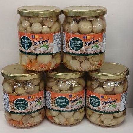 Шампіньйони мариновані цілі з овочами ТМ Хуторок (The Banka) 465г