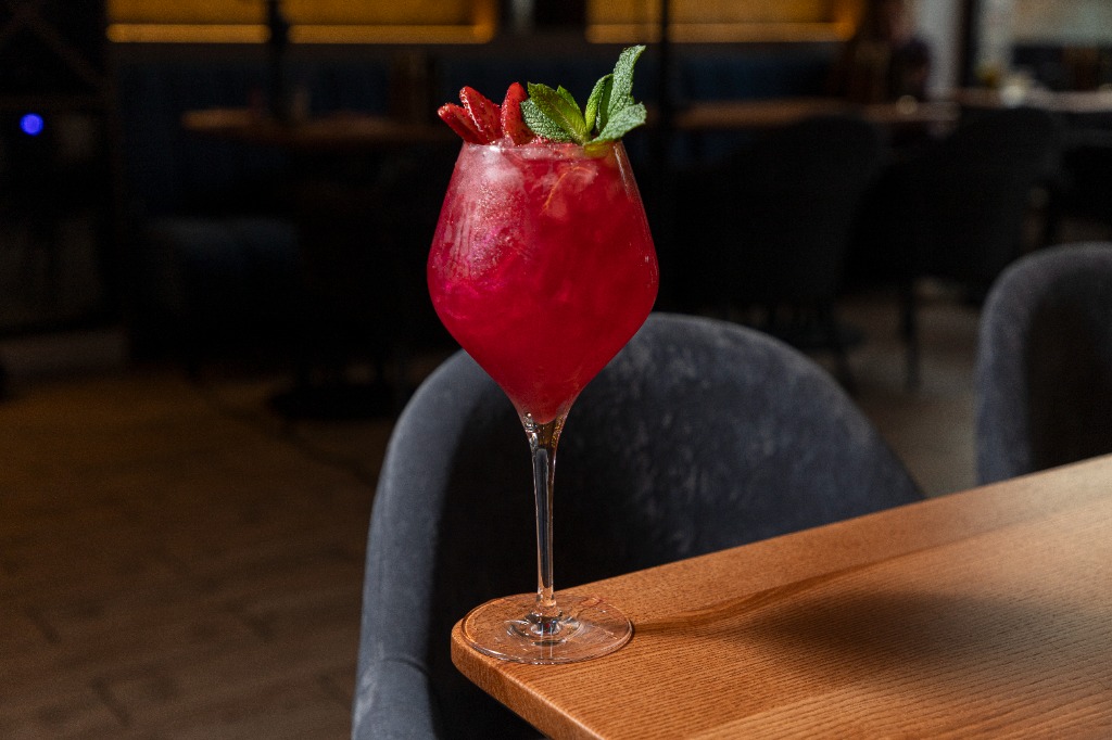 Strawberry Magic Spritz