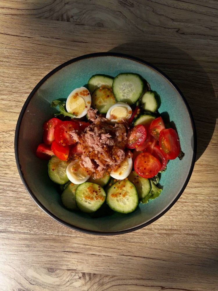 Салат із тунцем