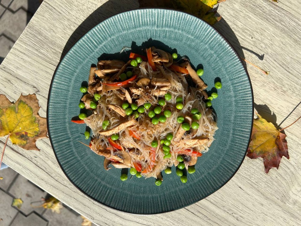 Фунчоза з грибами