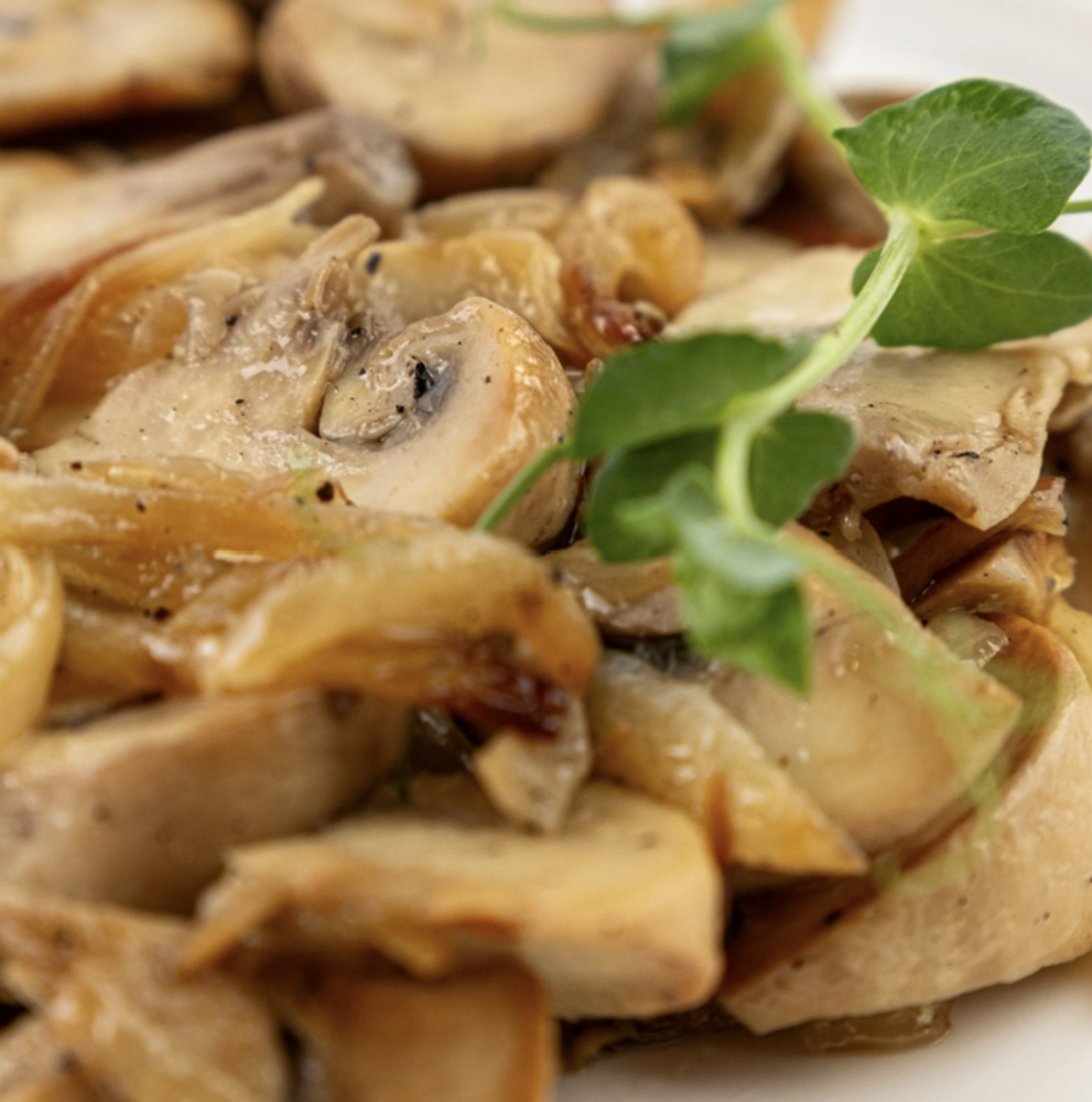 Бажанка курка та гриби