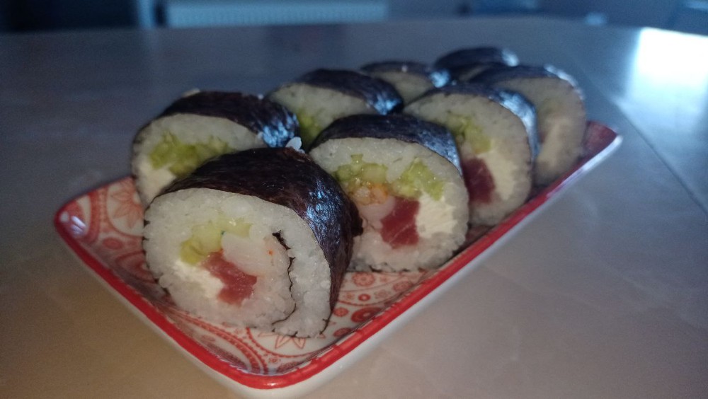 Максі Макі тунець креветка