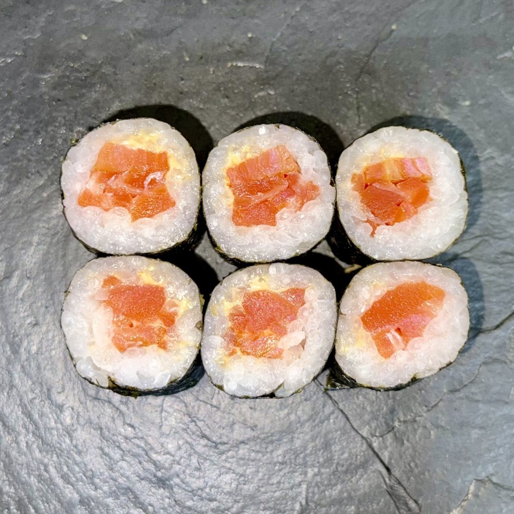 Макі з лососем