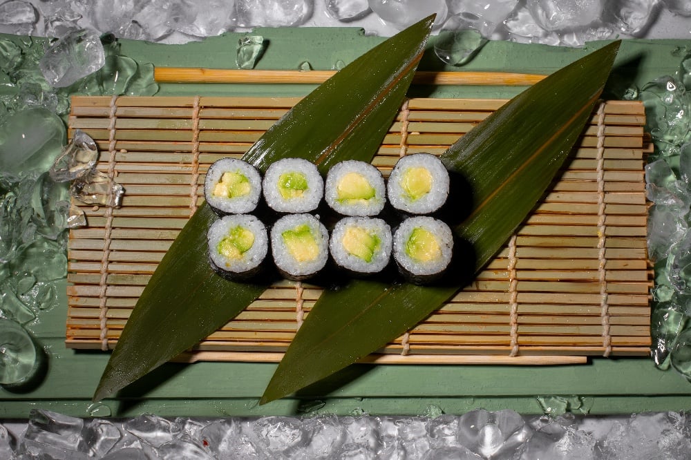 Макі з авокадо