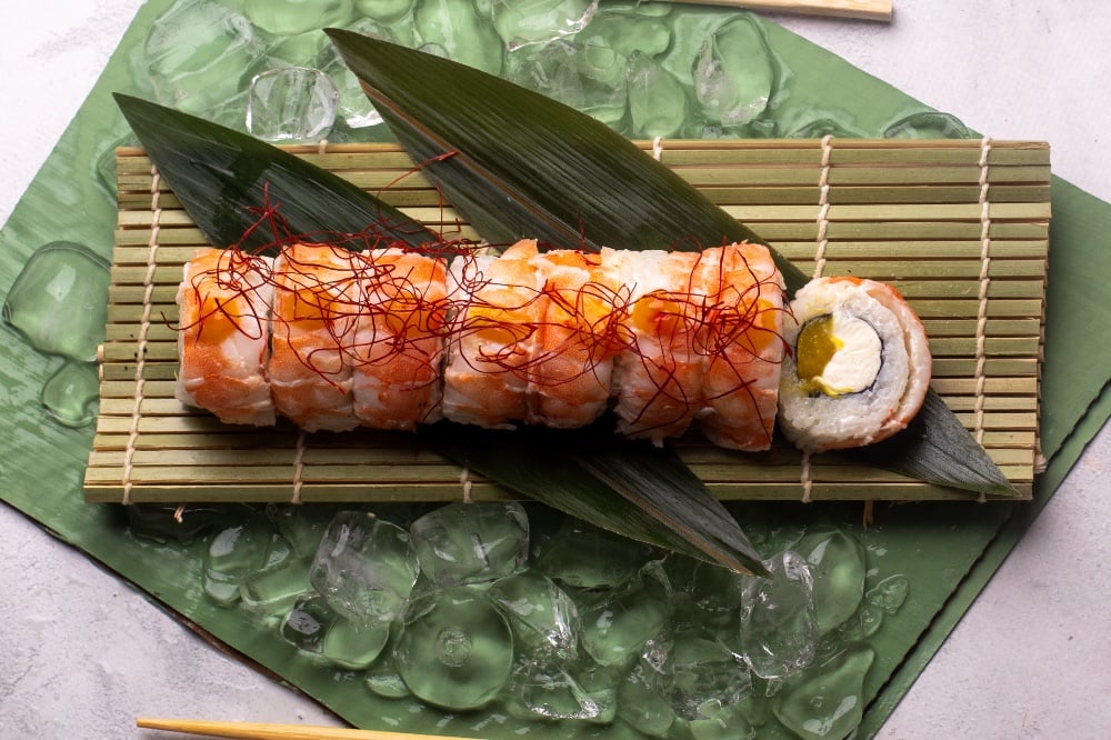 Філадельфія з креветкою та манго