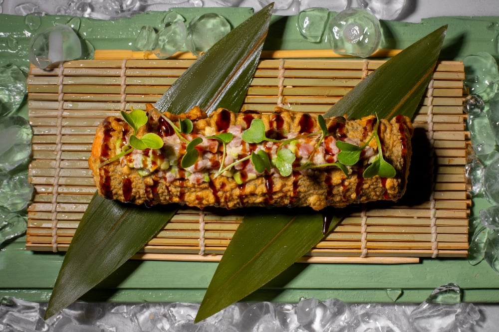 Рол Дог з лососем та тунцем