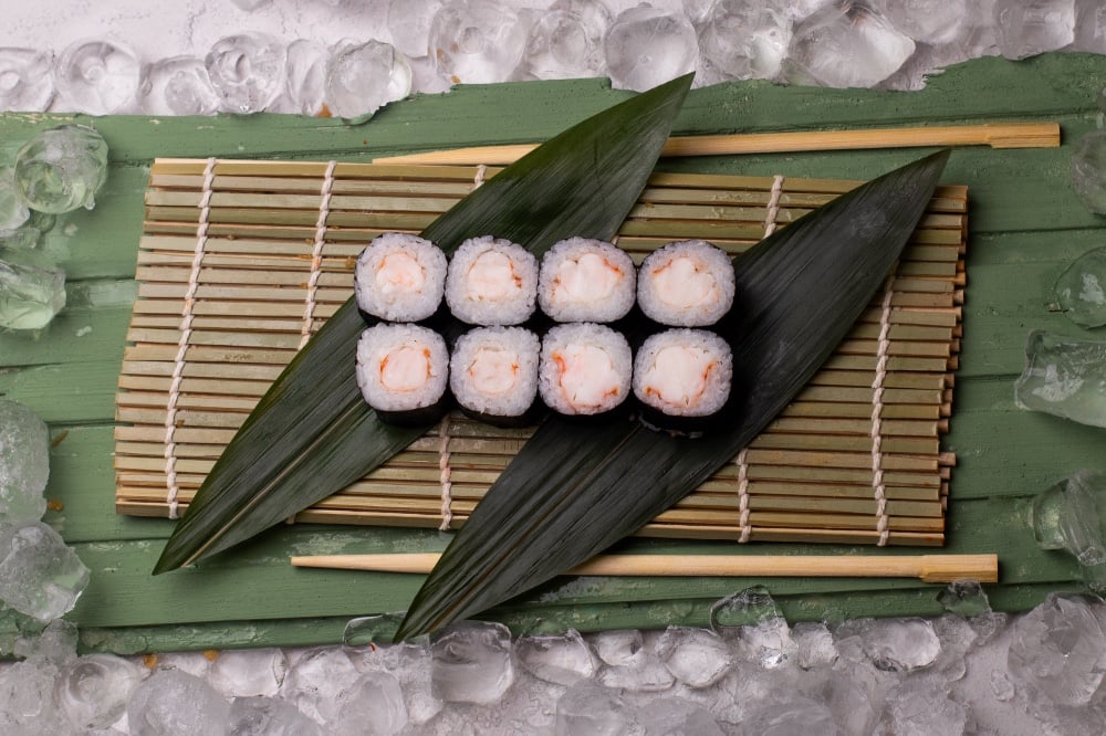 Макі з креветкою