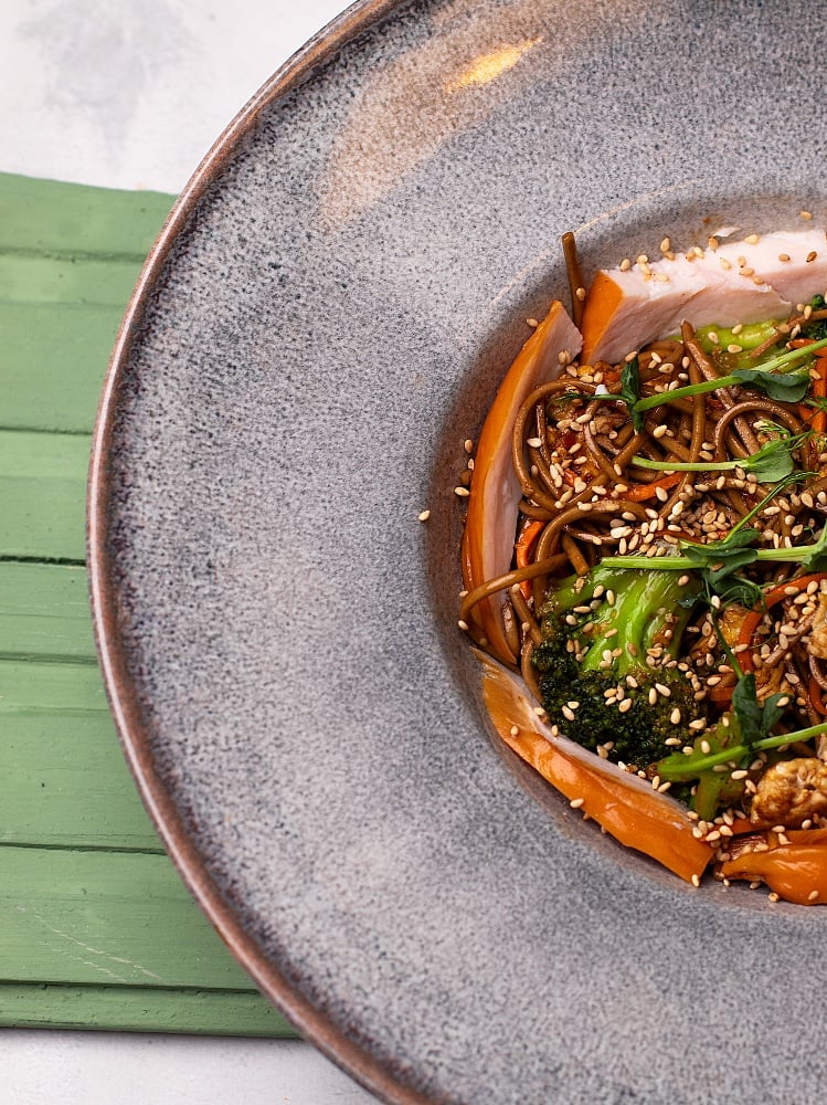 Гречана локшина з куркою