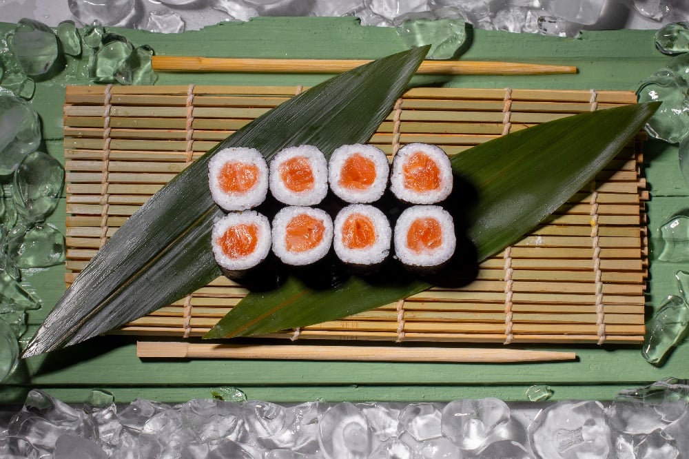 Макі з лососем