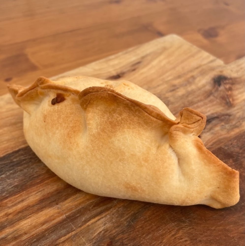 *Empanada caprese casera