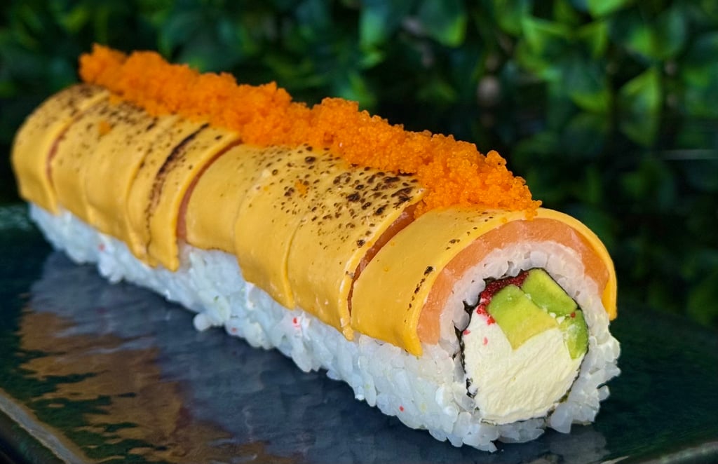 ФІЛАДЕЛЬФІЯ З ЛОСОСЕМ І ЧЕДДЕРОМ