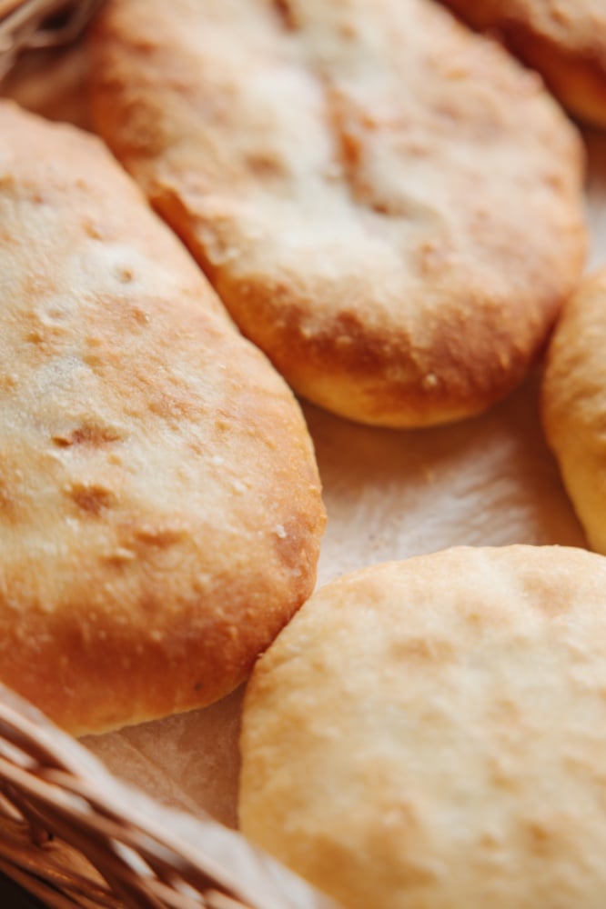 Кальцоне (закрита піца)
