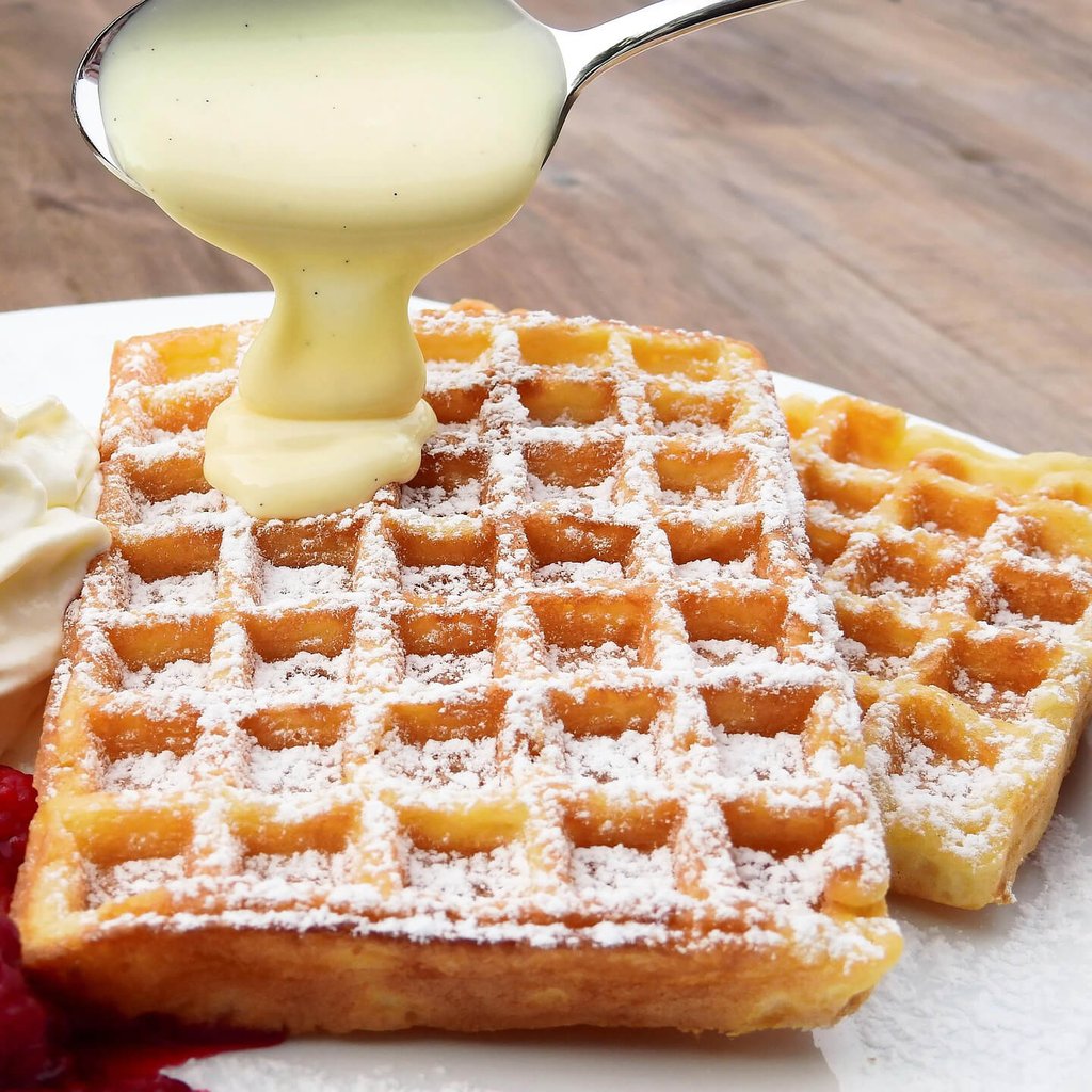 Waffles with sweet condensed milk - Вафли со сгущенкой