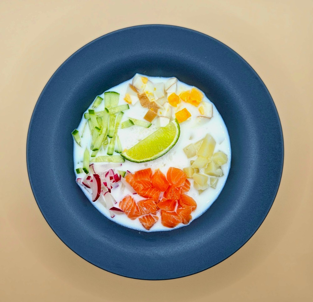 Окрошка з лососем