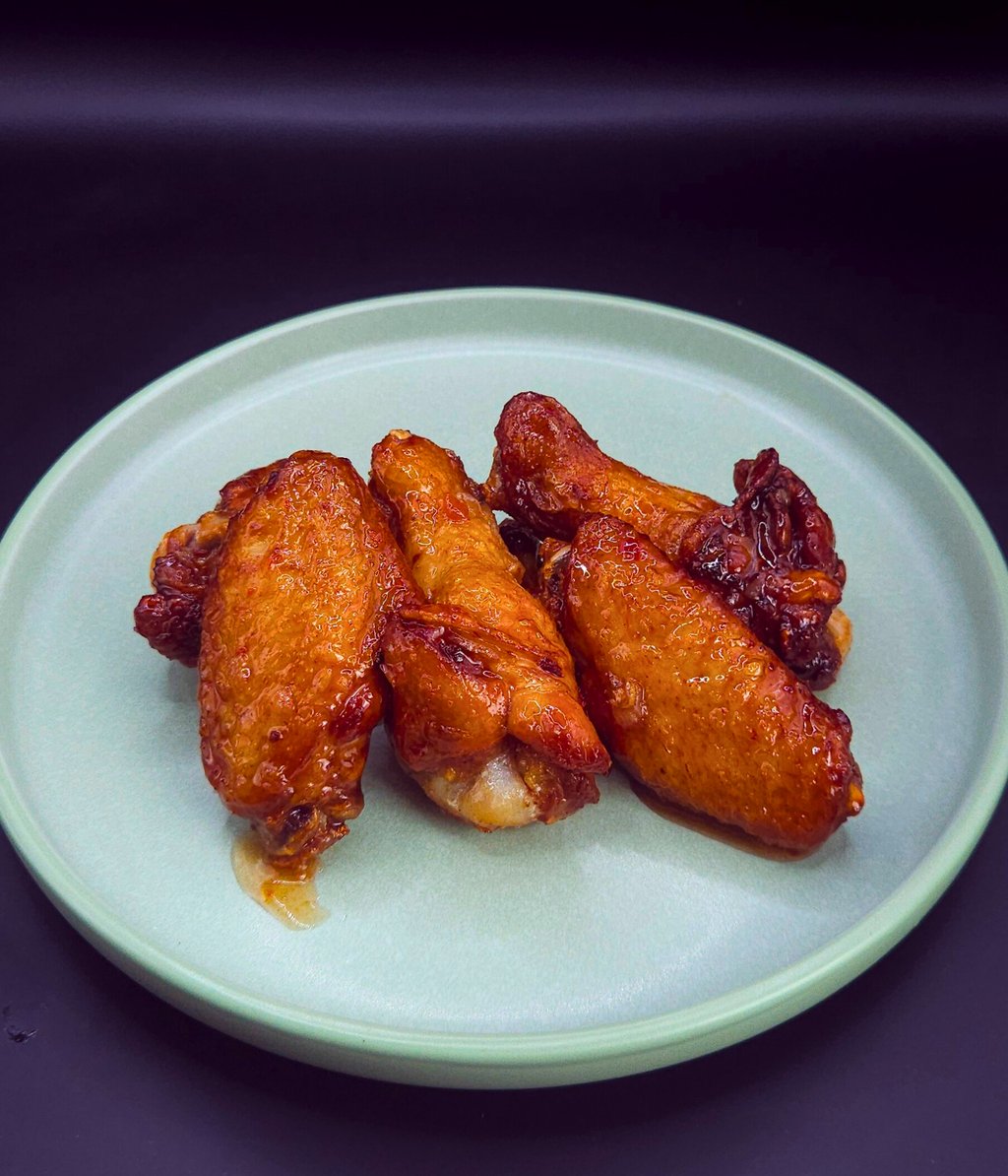 Курячі крильця в гострому соусі